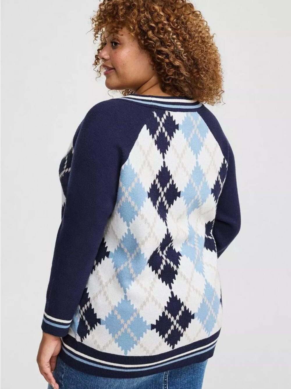 torrid Everyday Soft Ribbed V-Neck Raglan Sweater - Picture 6 of 7